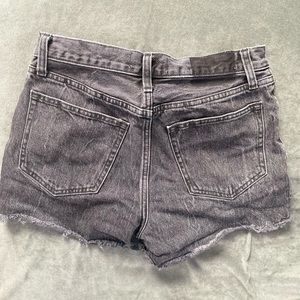 Abercrombie curve, size 2, black, Jean shorts.